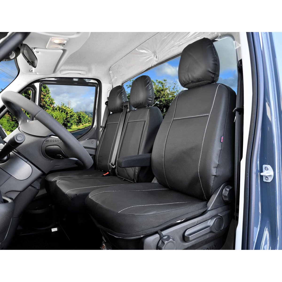 Pokrowce do Iveco Daily VI od 2014 / 2019 / 2024 - 3 miejsca CAŁE OPARCIE ZE STOLIKIEM, DZIELONE SIEDZISKO | Seria VIP PLUS