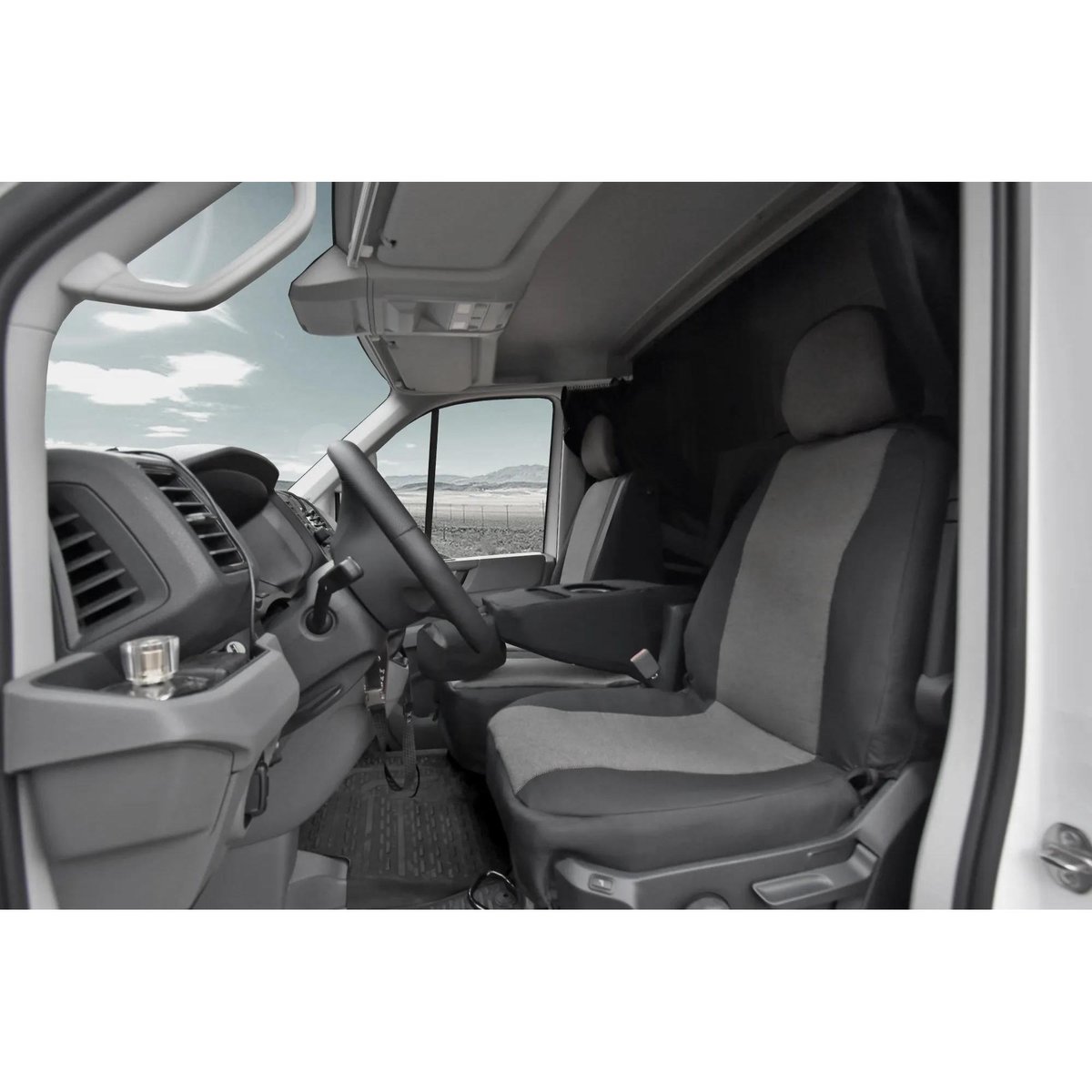 Pokrowce do Volkswagen Crafter II od 2017 / od 2024 - 3 miejsca DZIELONE OPARCIE Z KŁADZIONYM STOLIKIEM I DZIELONE SIEDZENIE | Seria LUX
